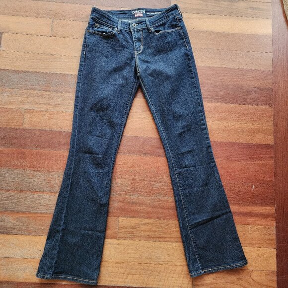 Denizen from Levi's Dark Wash Modern Bootcut Jeans Size 6 - Picture 1 of 16